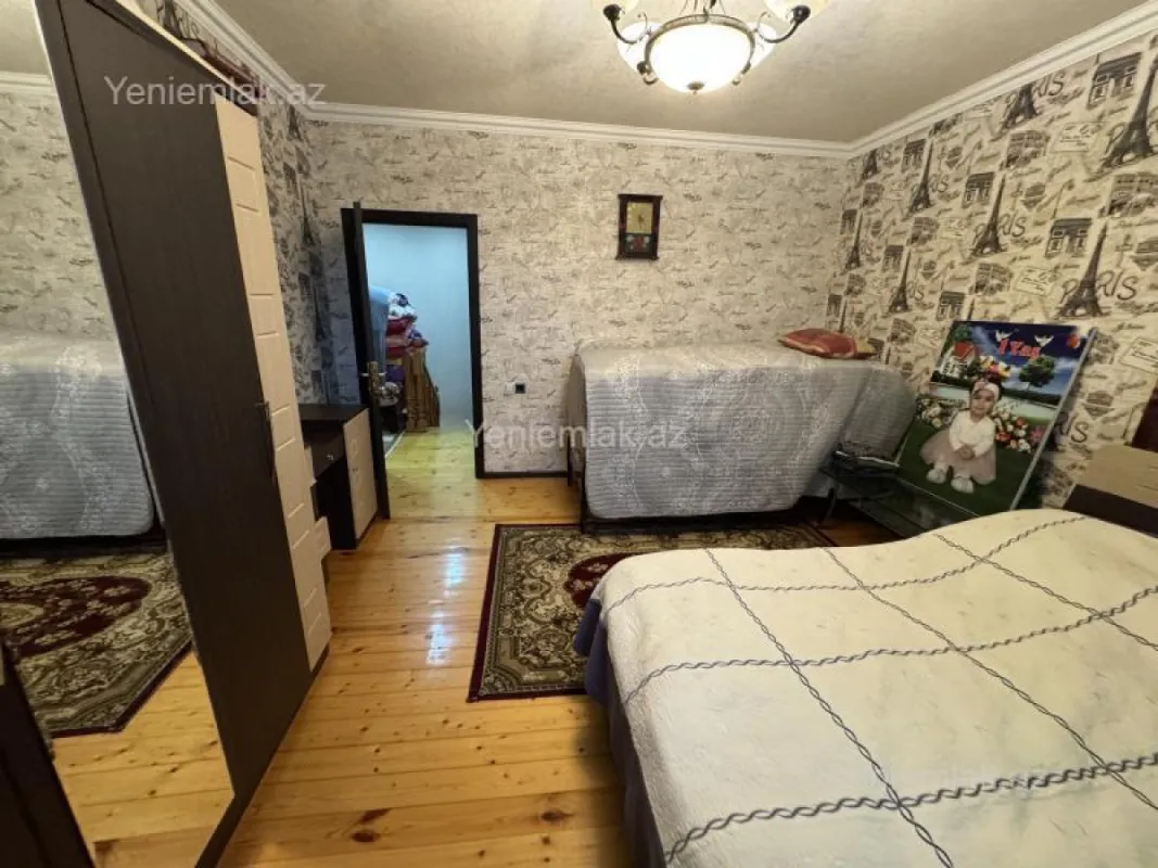Satılır 4 otaqlı həyət evi 200 m²