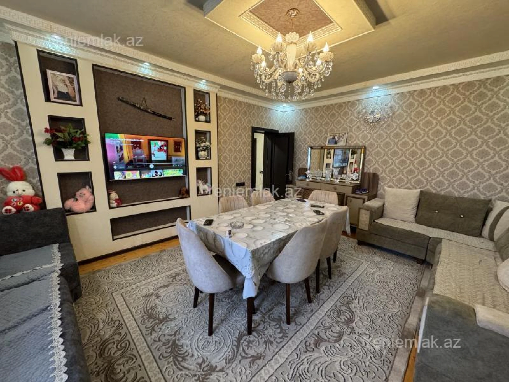 Satılır 4 otaqlı həyət evi 200 m²