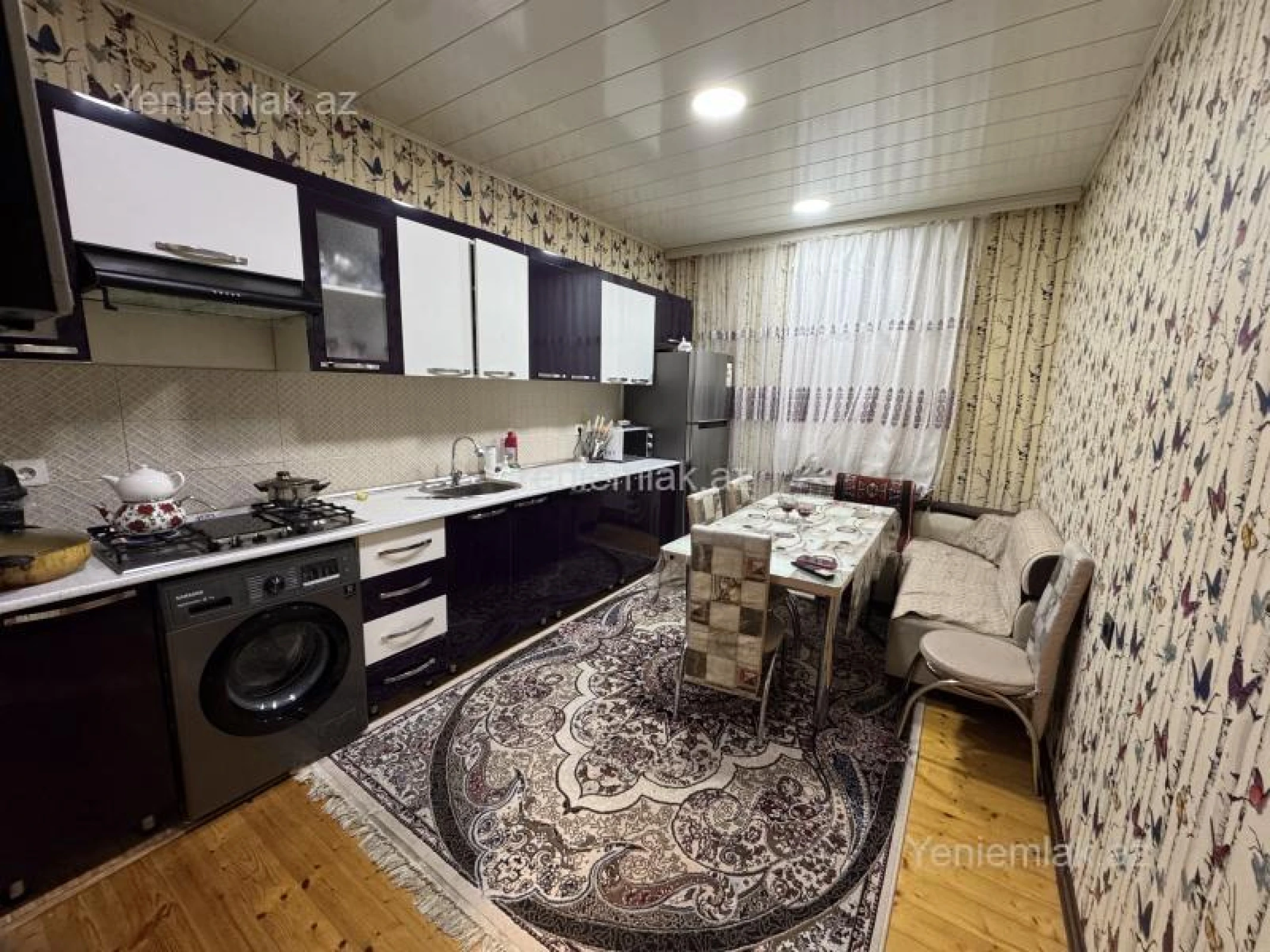 Satılır 4 otaqlı həyət evi 200 m²