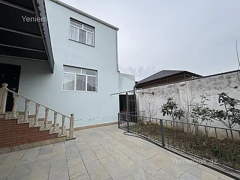 Satılır 4 otaqlı həyət evi 200 m²