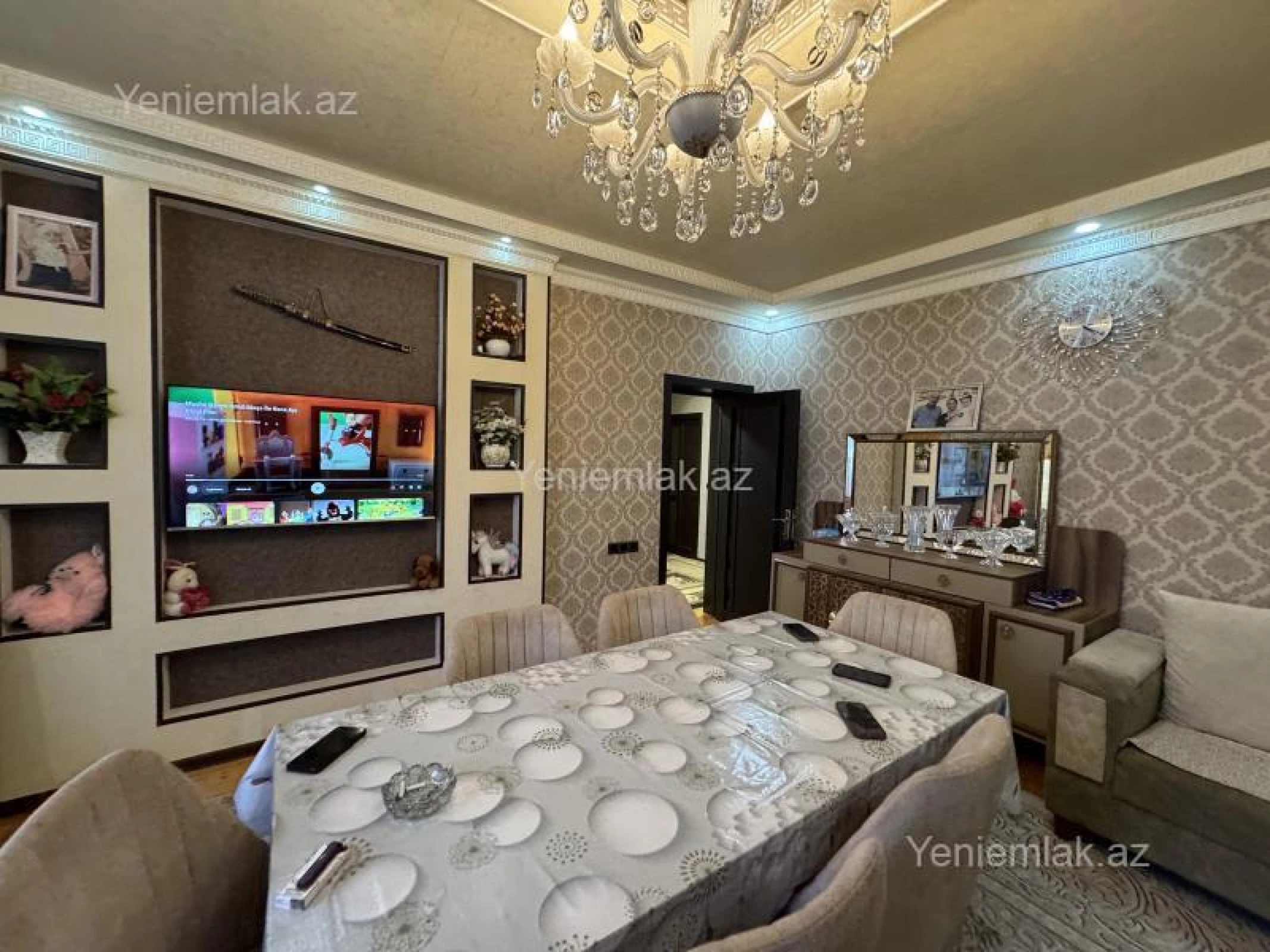 Satılır 4 otaqlı həyət evi 200 m²