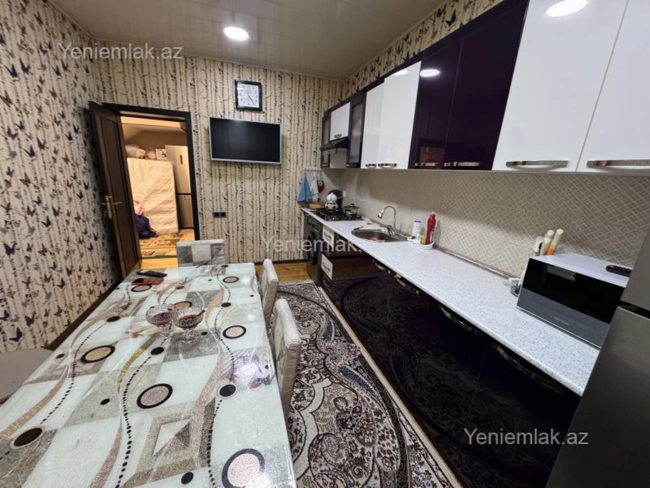 Satılır 4 otaqlı həyət evi 200 m²