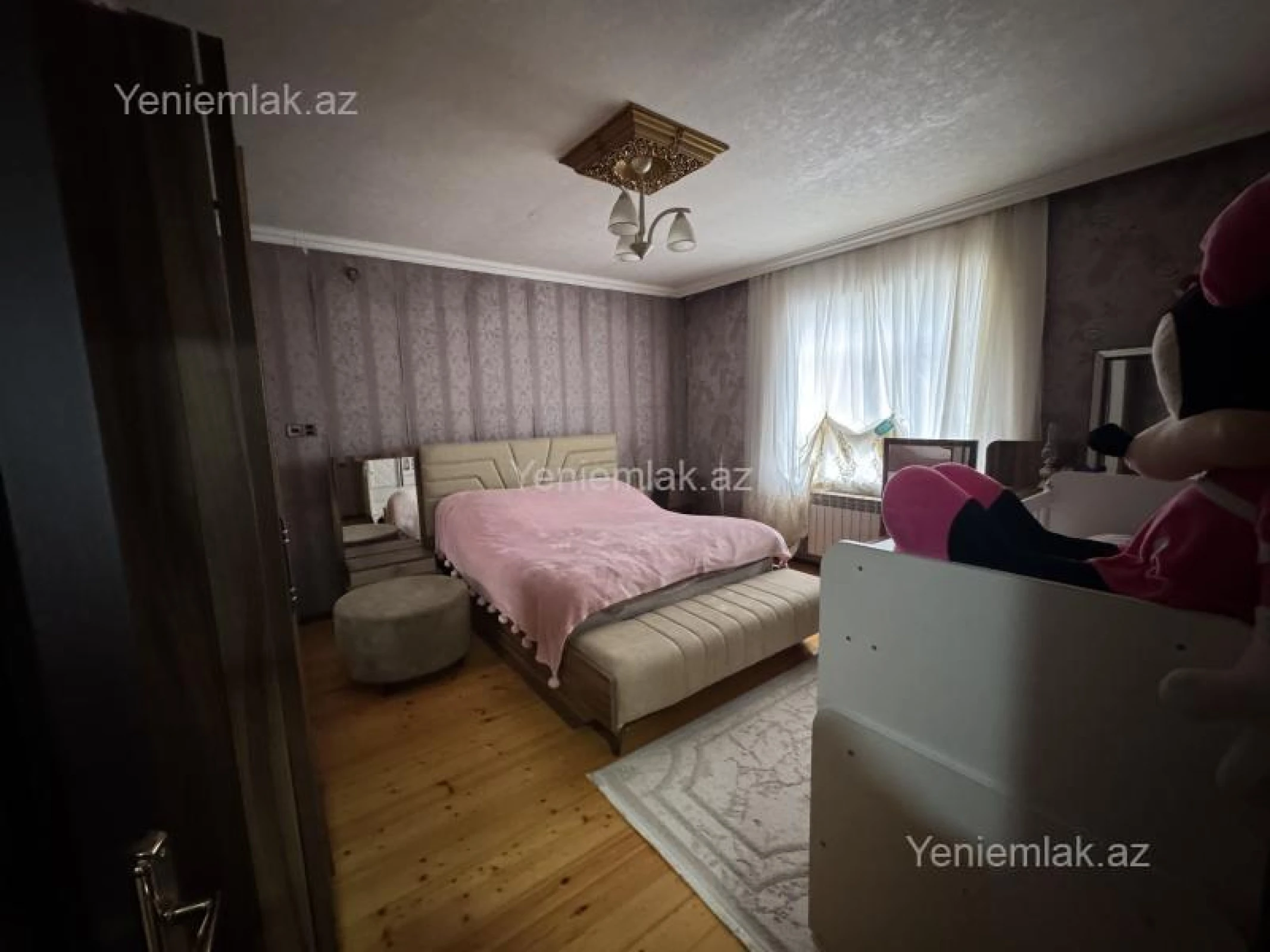 Satılır 4 otaqlı həyət evi 200 m²