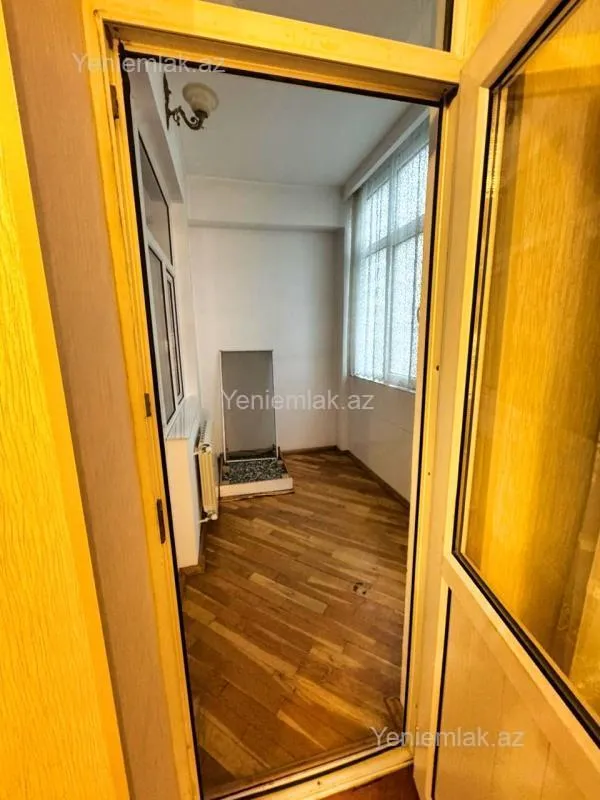 Satılır 3 otaqlı yeni tikili 115 m²