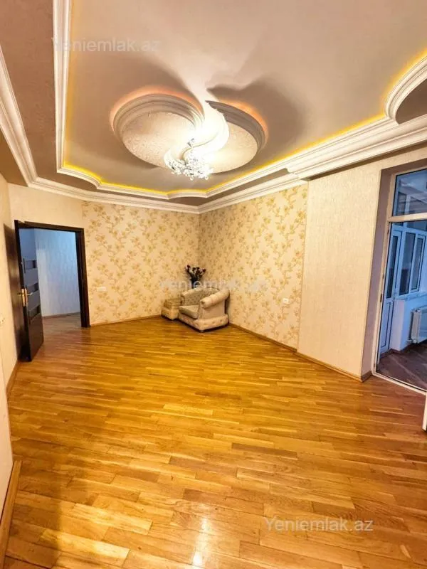 Satılır 3 otaqlı yeni tikili 115 m²