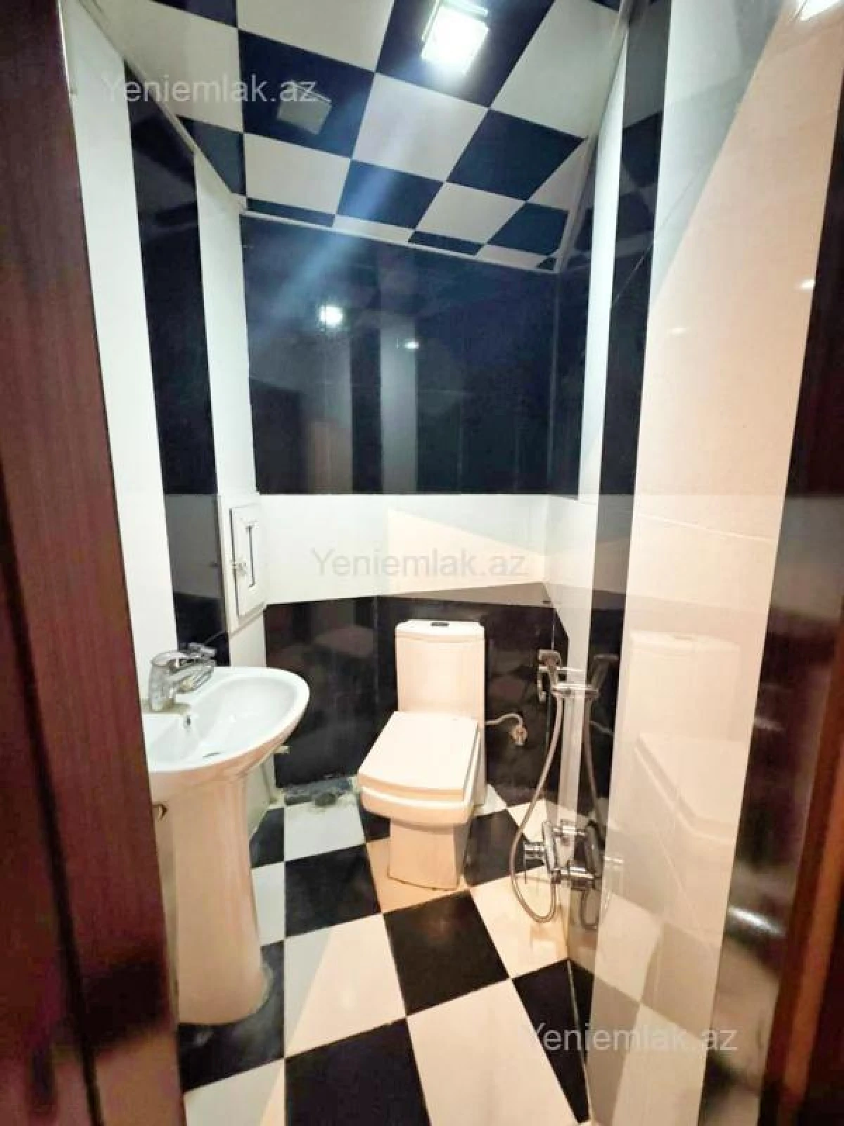 Satılır 3 otaqlı yeni tikili 115 m²