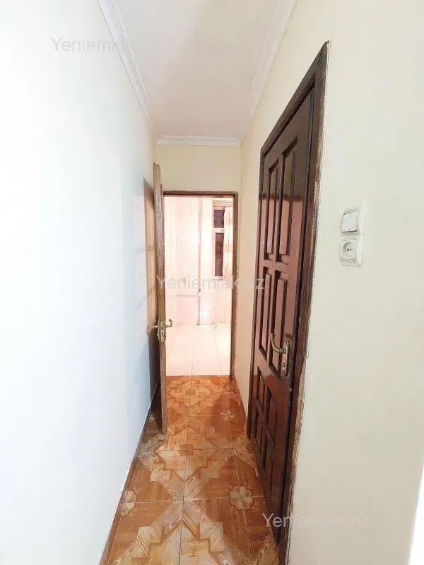 Satılır 3 otaqlı köhnə tikili 85 m²