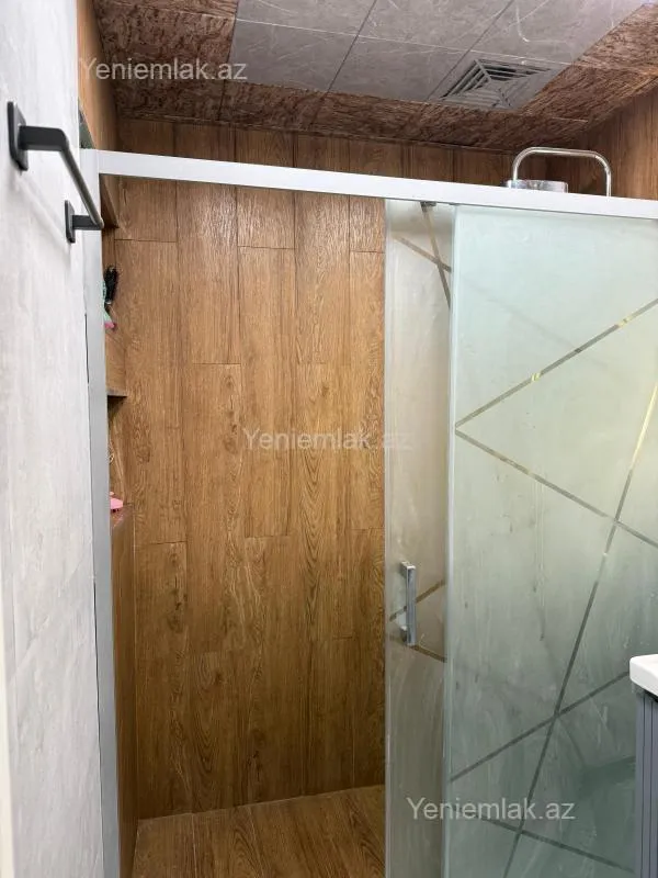 Satılır 5 otaqlı köhnə tikili 127 m²