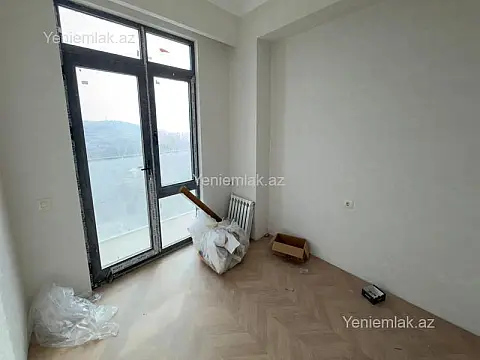Satılır 3 otaqlı yeni tikili 86 m²