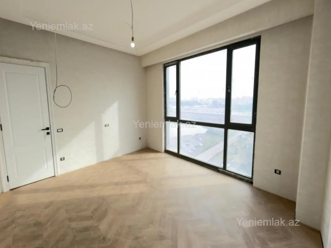 Satılır 3 otaqlı yeni tikili 86 m²