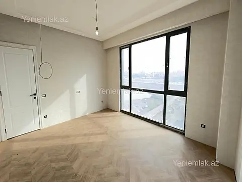 Satılır 3 otaqlı yeni tikili 86 m²