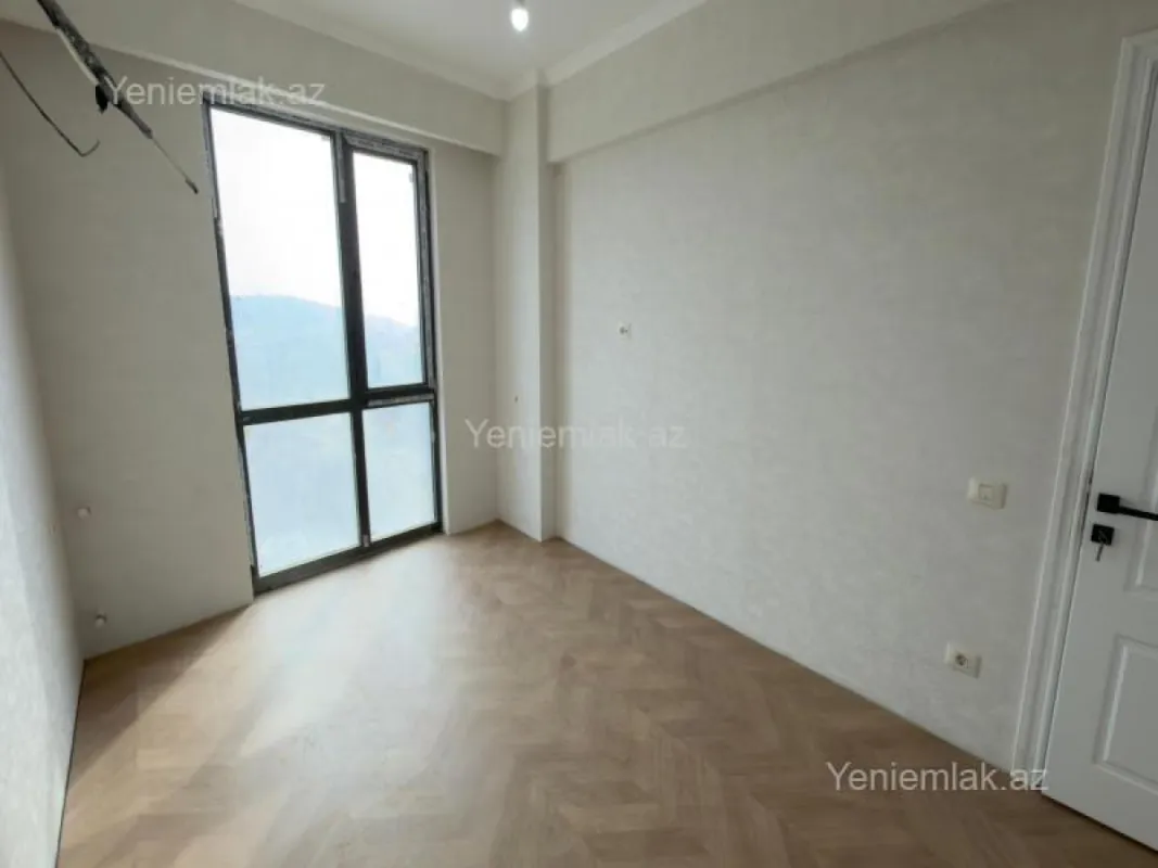 Satılır 3 otaqlı yeni tikili 86 m²