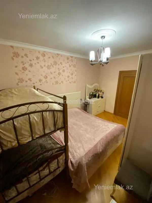 Satılır 2 otaqlı köhnə tikili 55 m²