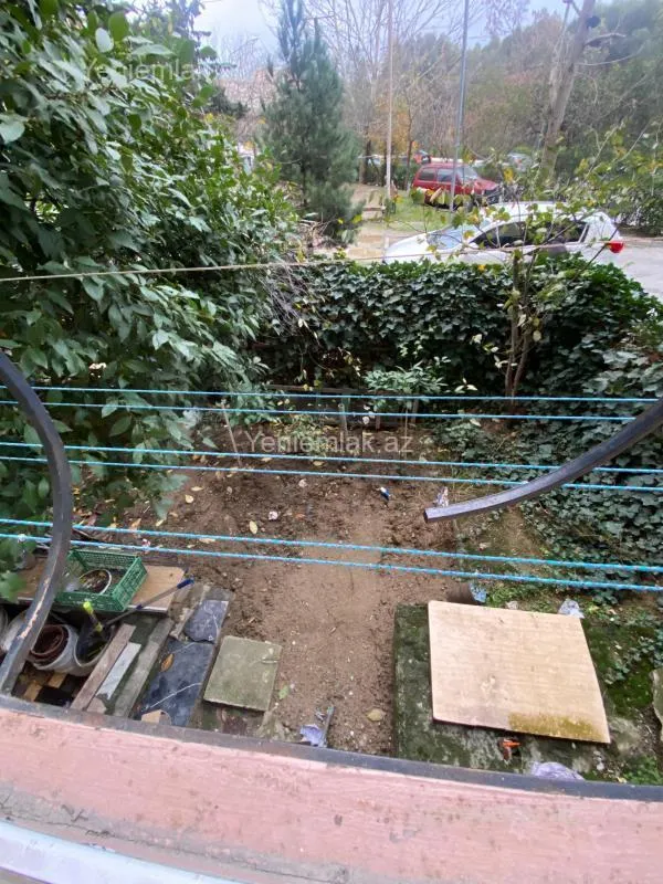 Satılır 2 otaqlı köhnə tikili 55 m²