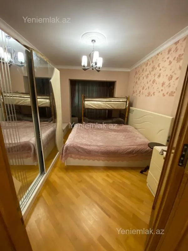 Satılır 2 otaqlı köhnə tikili 55 m²