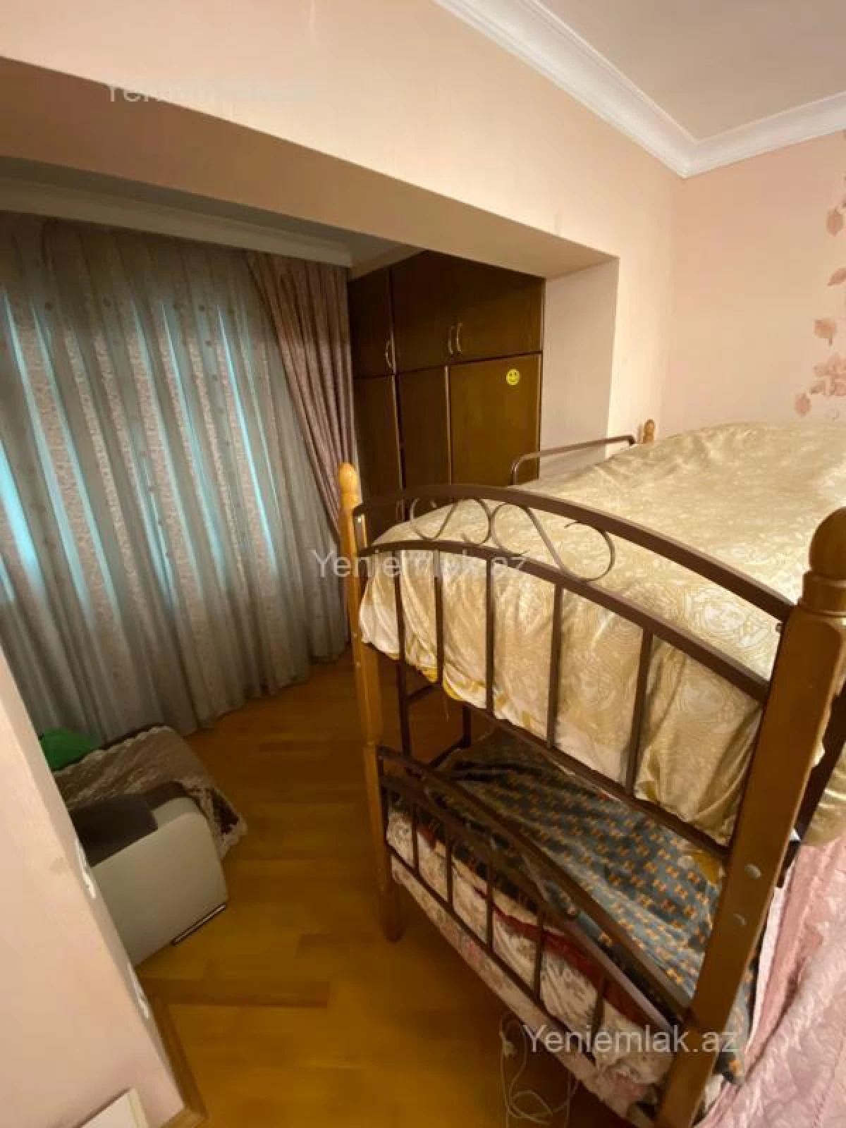 Satılır 2 otaqlı köhnə tikili 55 m²