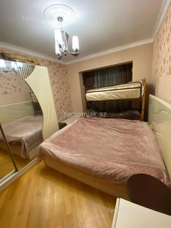 Satılır 2 otaqlı köhnə tikili 55 m²