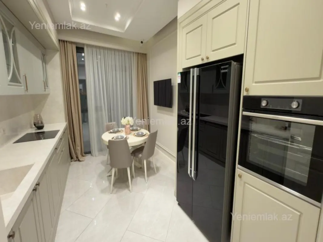 Satılır 4 otaqlı yeni tikili 128 m²