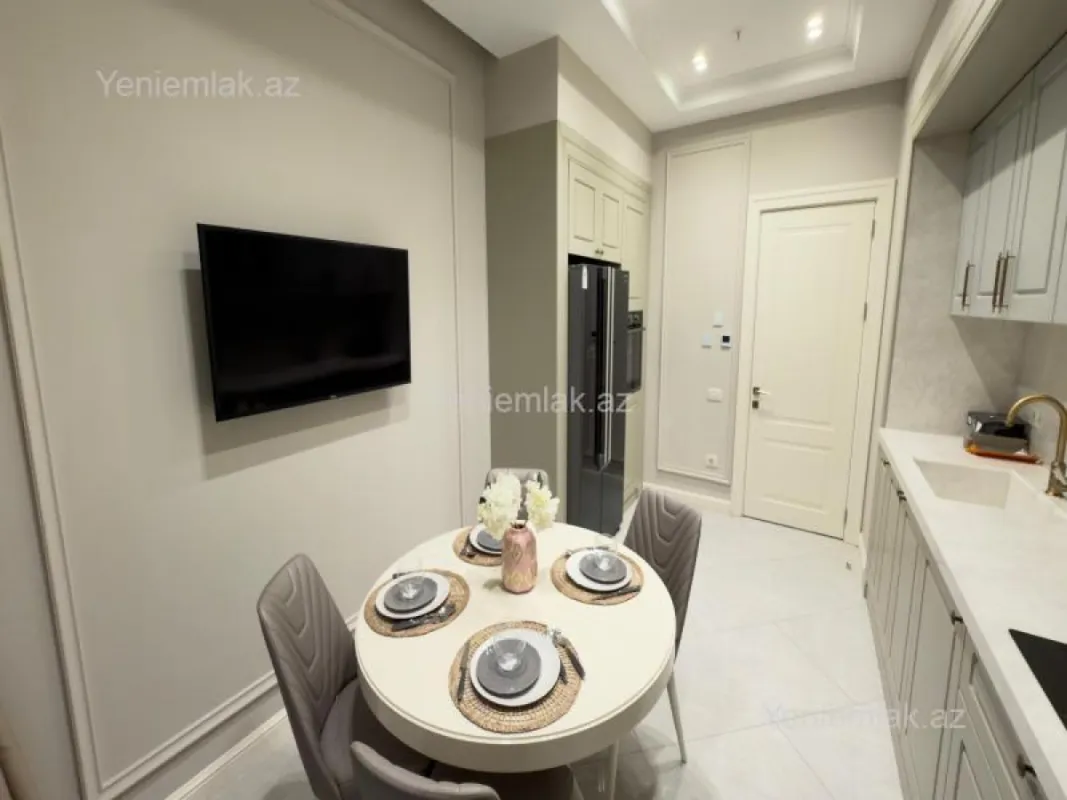 Satılır 4 otaqlı yeni tikili 128 m²