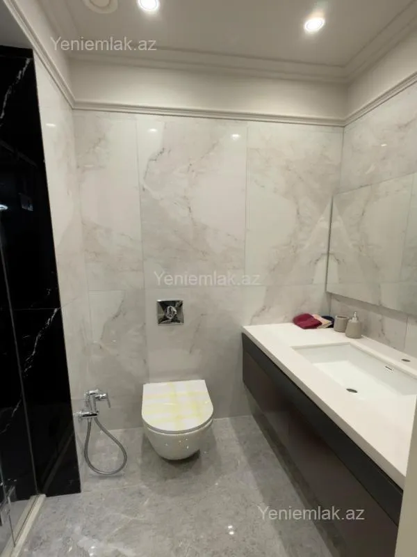 Satılır 4 otaqlı yeni tikili 128 m²