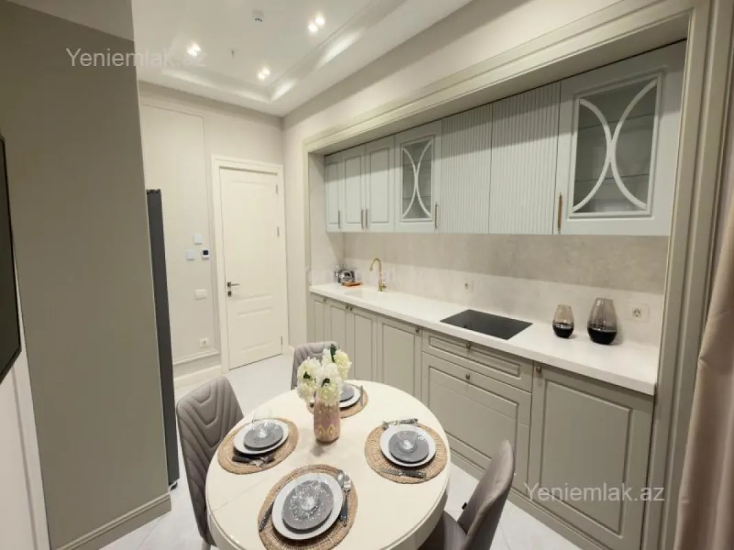 Satılır 4 otaqlı yeni tikili 128 m²