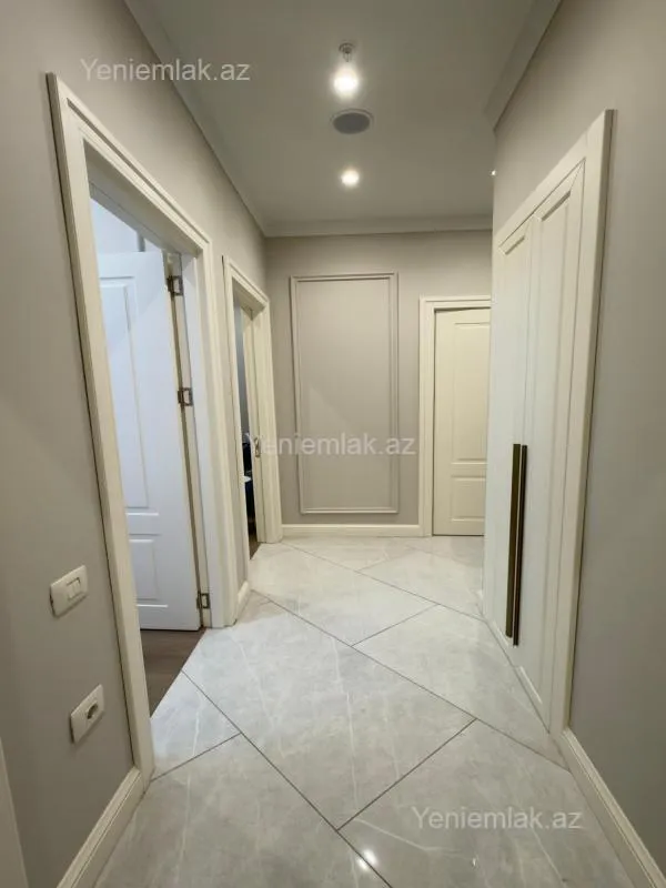 Satılır 4 otaqlı yeni tikili 128 m²