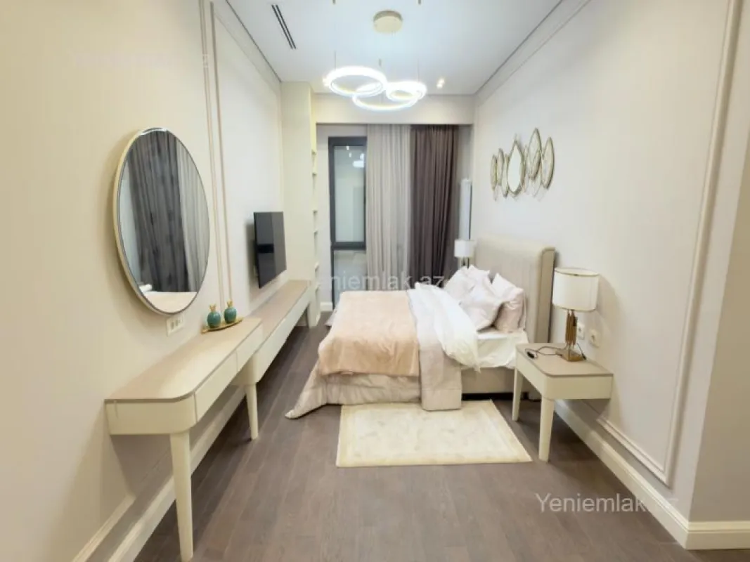 Satılır 4 otaqlı yeni tikili 128 m²