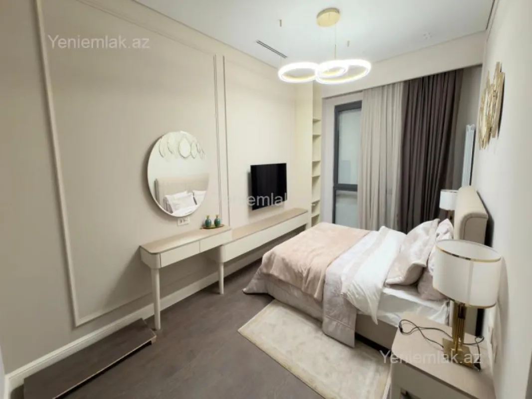 Satılır 4 otaqlı yeni tikili 128 m²