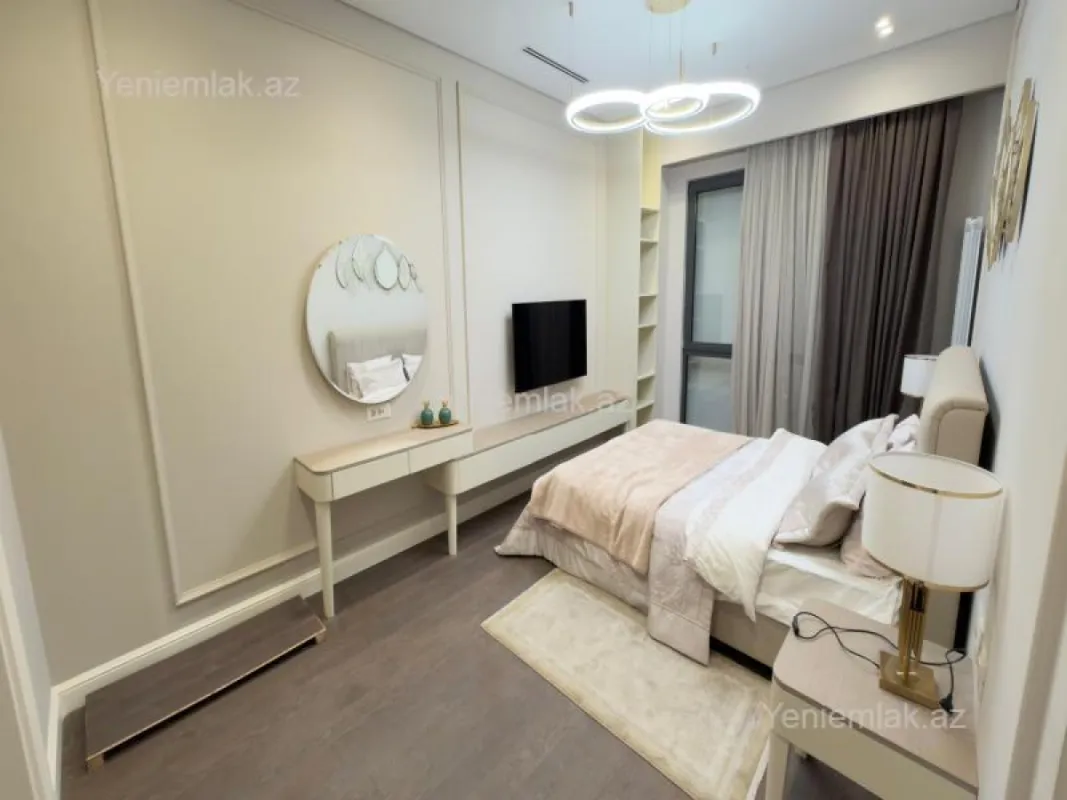 Satılır 4 otaqlı yeni tikili 128 m²