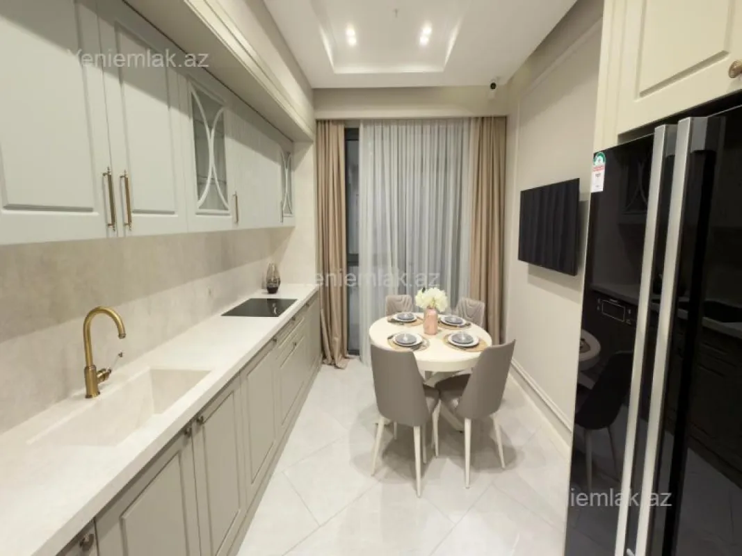 Satılır 4 otaqlı yeni tikili 128 m²