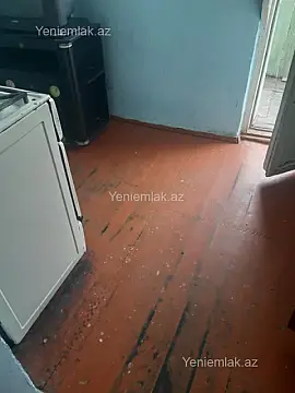 Satılır 1 otaqlı köhnə tikili 36 m²