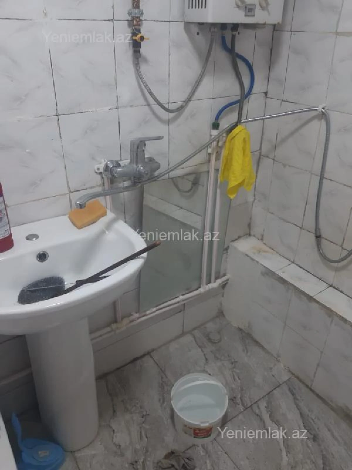 Satılır 1 otaqlı köhnə tikili 36 m²