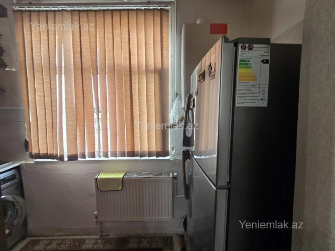 Satılır 1 otaqlı köhnə tikili 36 m²