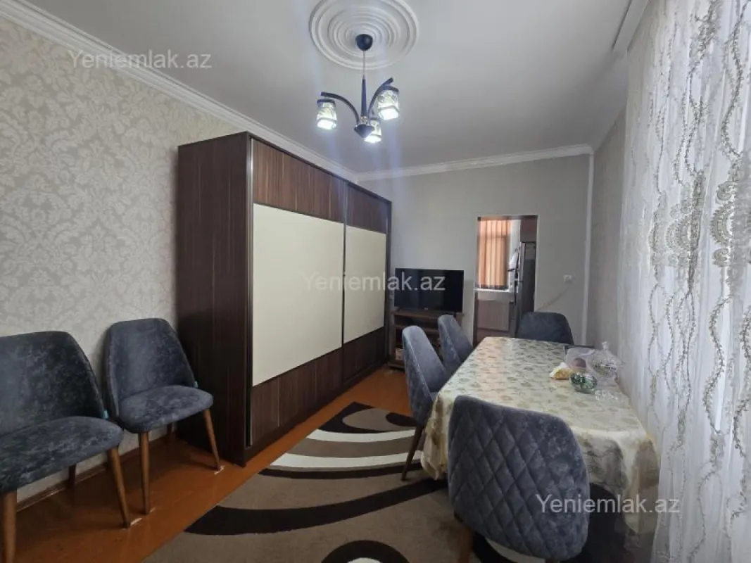 Satılır 1 otaqlı köhnə tikili 36 m²