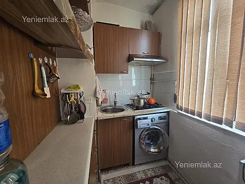 Satılır 1 otaqlı köhnə tikili 36 m²