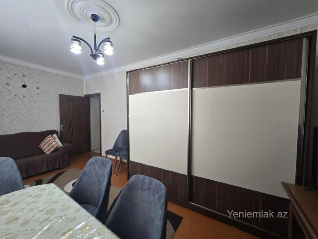 Satılır 1 otaqlı köhnə tikili 36 m²