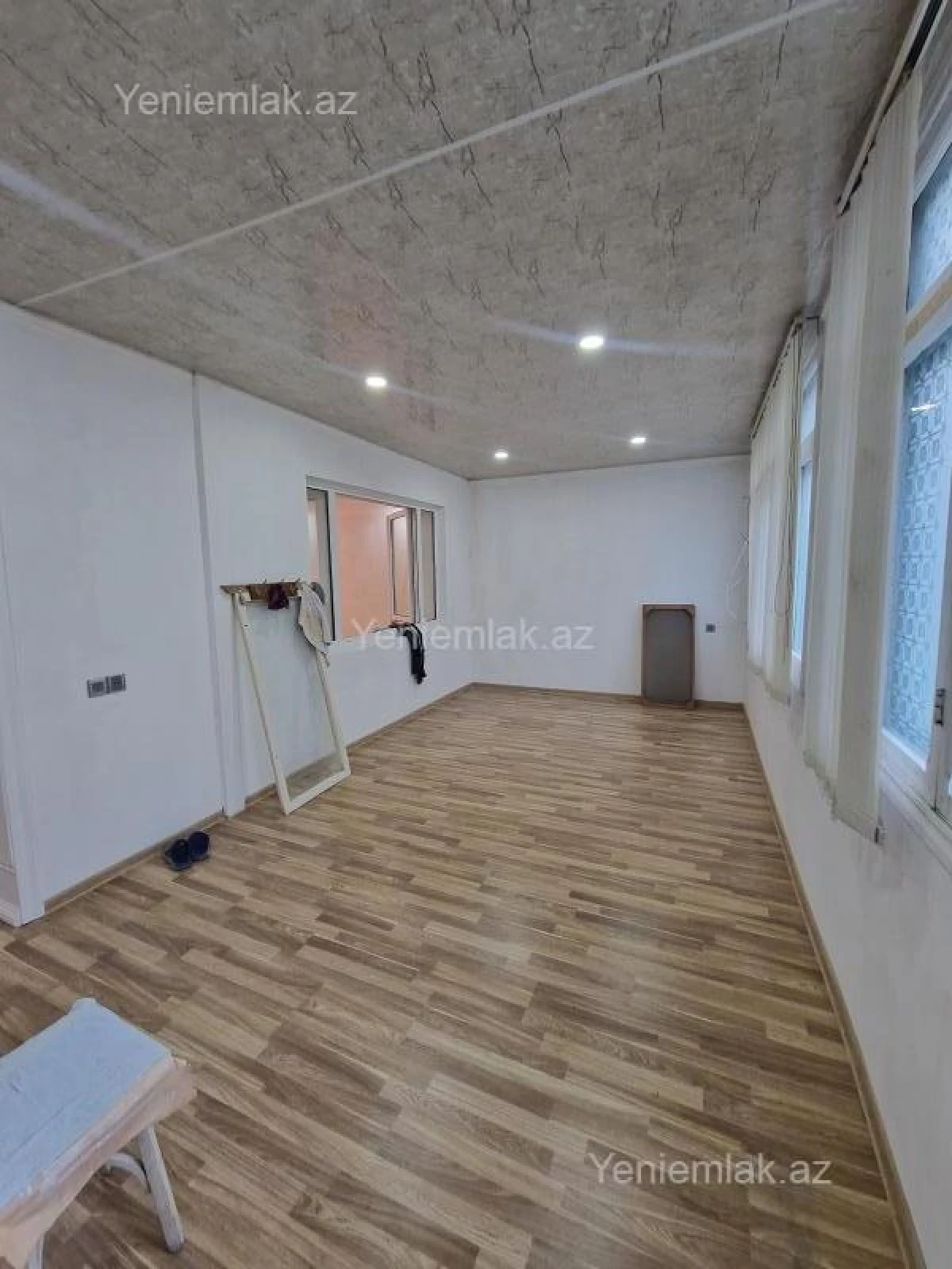 Satılır 4 otaqlı köhnə tikili 88 m²