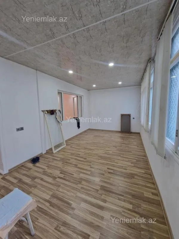 Satılır 4 otaqlı köhnə tikili 88 m²