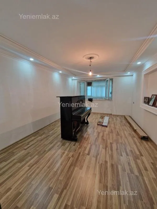 Satılır 4 otaqlı köhnə tikili 88 m²