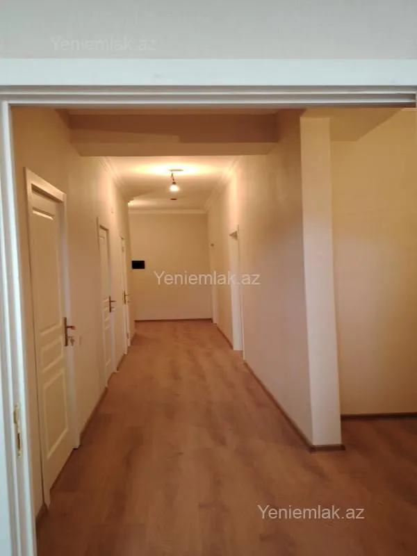 Satılır 4 otaqlı yeni tikili 105 m²