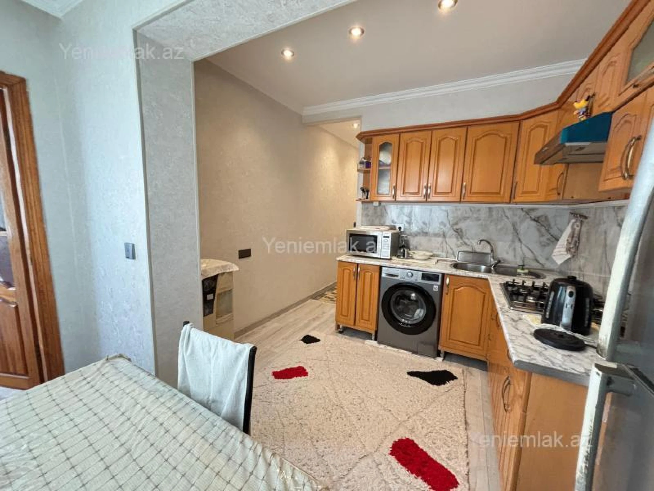 Satılır 4 otaqlı köhnə tikili 100 m²