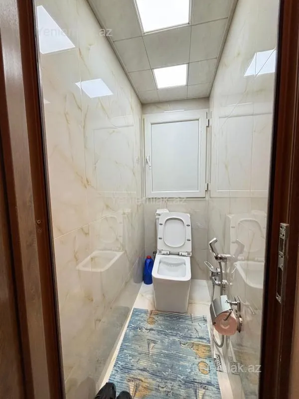 Satılır 4 otaqlı köhnə tikili 100 m²