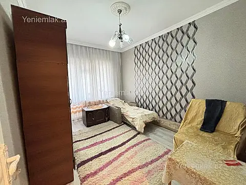 Satılır 4 otaqlı köhnə tikili 100 m²