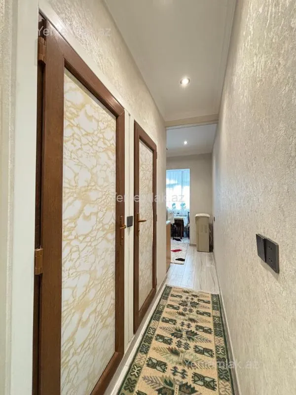 Satılır 4 otaqlı köhnə tikili 100 m²