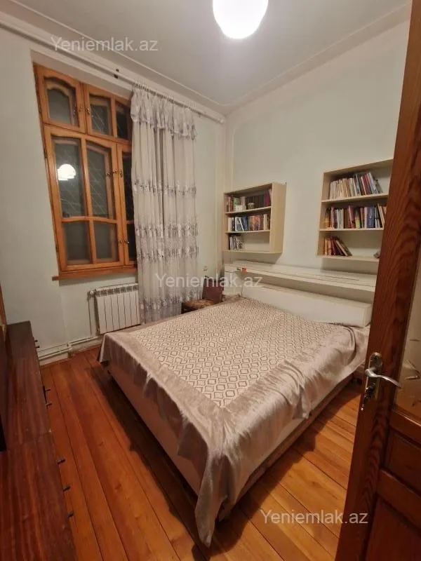 Satılır 3 otaqlı köhnə tikili 78 m²