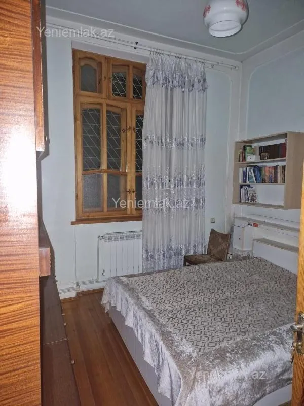 Satılır 3 otaqlı köhnə tikili 78 m²
