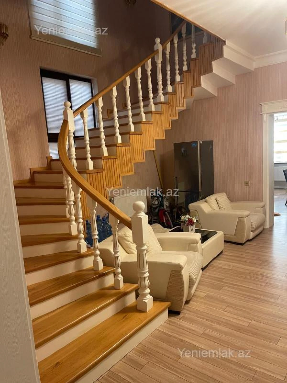 Satılır 5 otaqlı həyət evi 270 m²