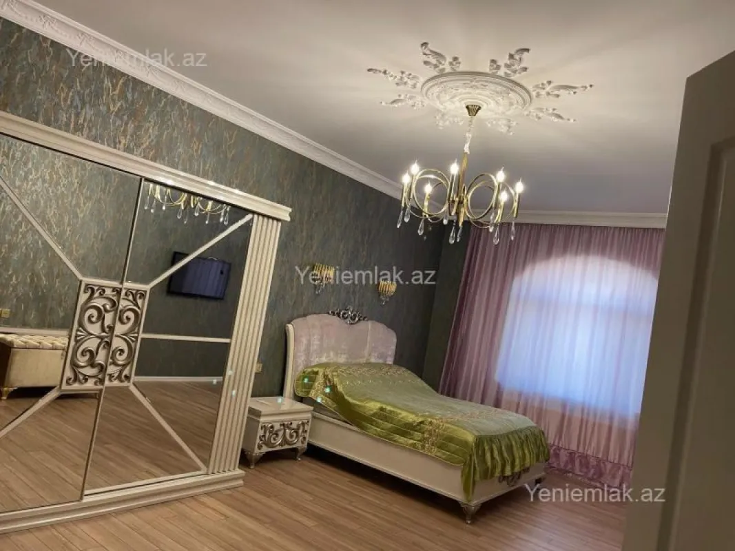 Satılır 5 otaqlı həyət evi 270 m²