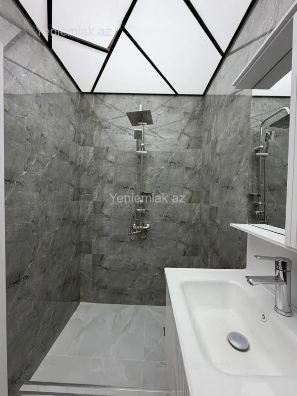 Satılır 2 otaqlı yeni tikili 90 m²