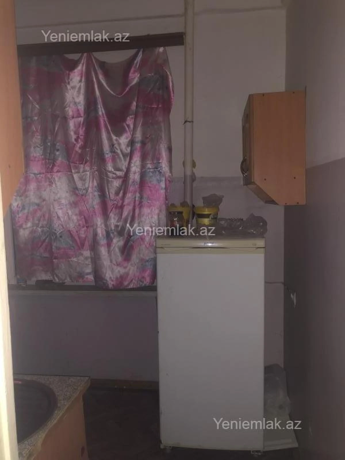Satılır 1 otaqlı köhnə tikili 40 m²